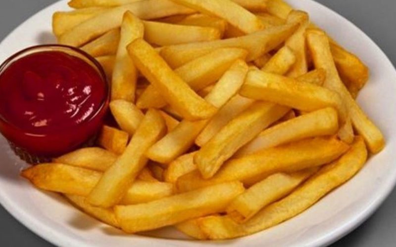 Cartofi prăjiți moi și unși de ulei? Trucul unui chef celebru pentru o crustă aurie și crocantă