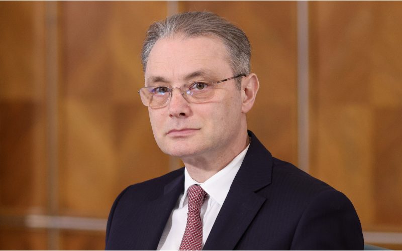 Guvernul Luca Niculescu, în ziua votului: cine a trecut de audieri și ce urmează în Parlament